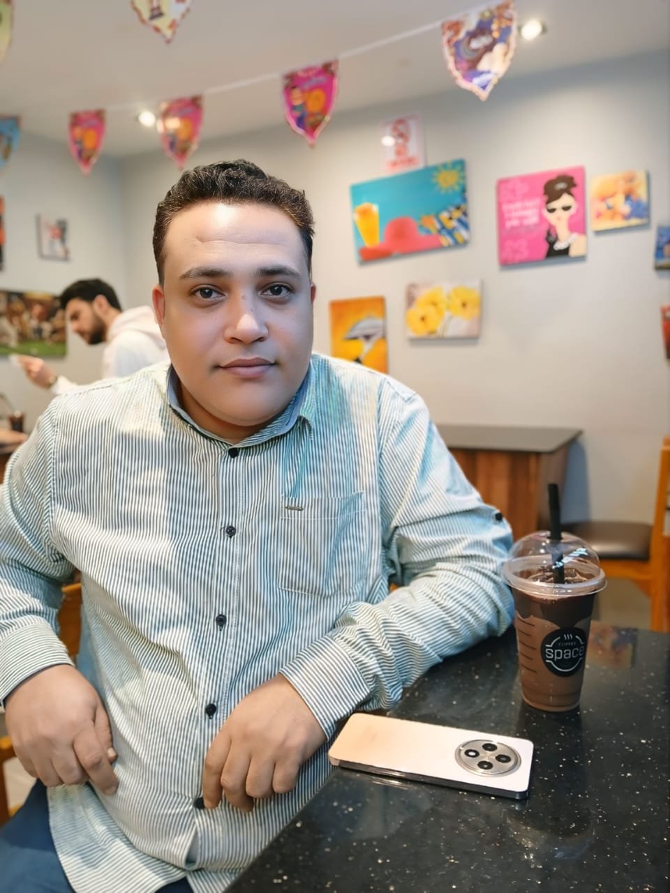 صورة من ألبوم ايمن